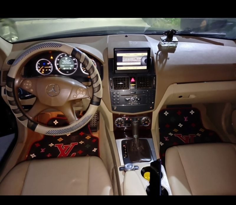Thumbnail 3 of 2008 MERCEDES-BENZ C-Class